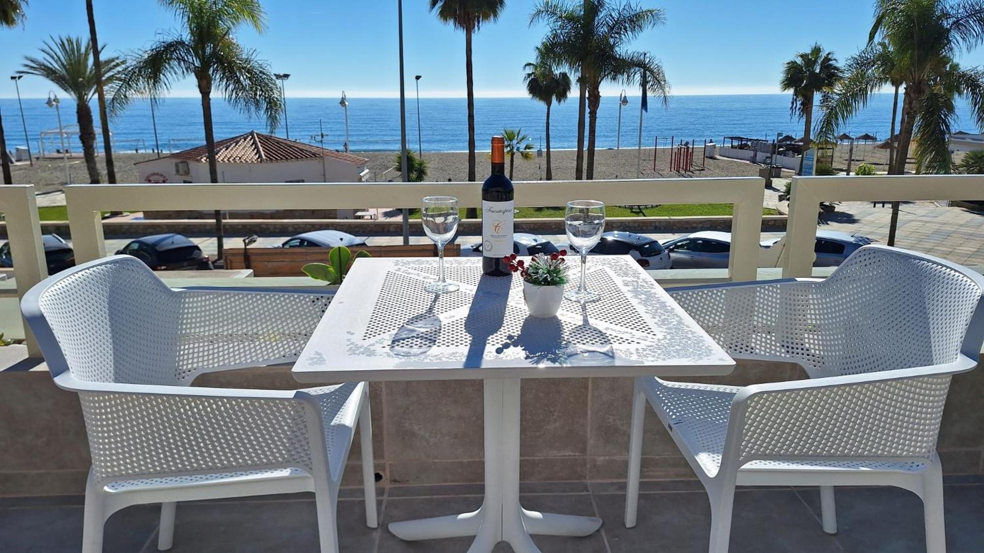 1ª Linea Playa De Burriana 1ºd Apartment Nerja Luaran gambar