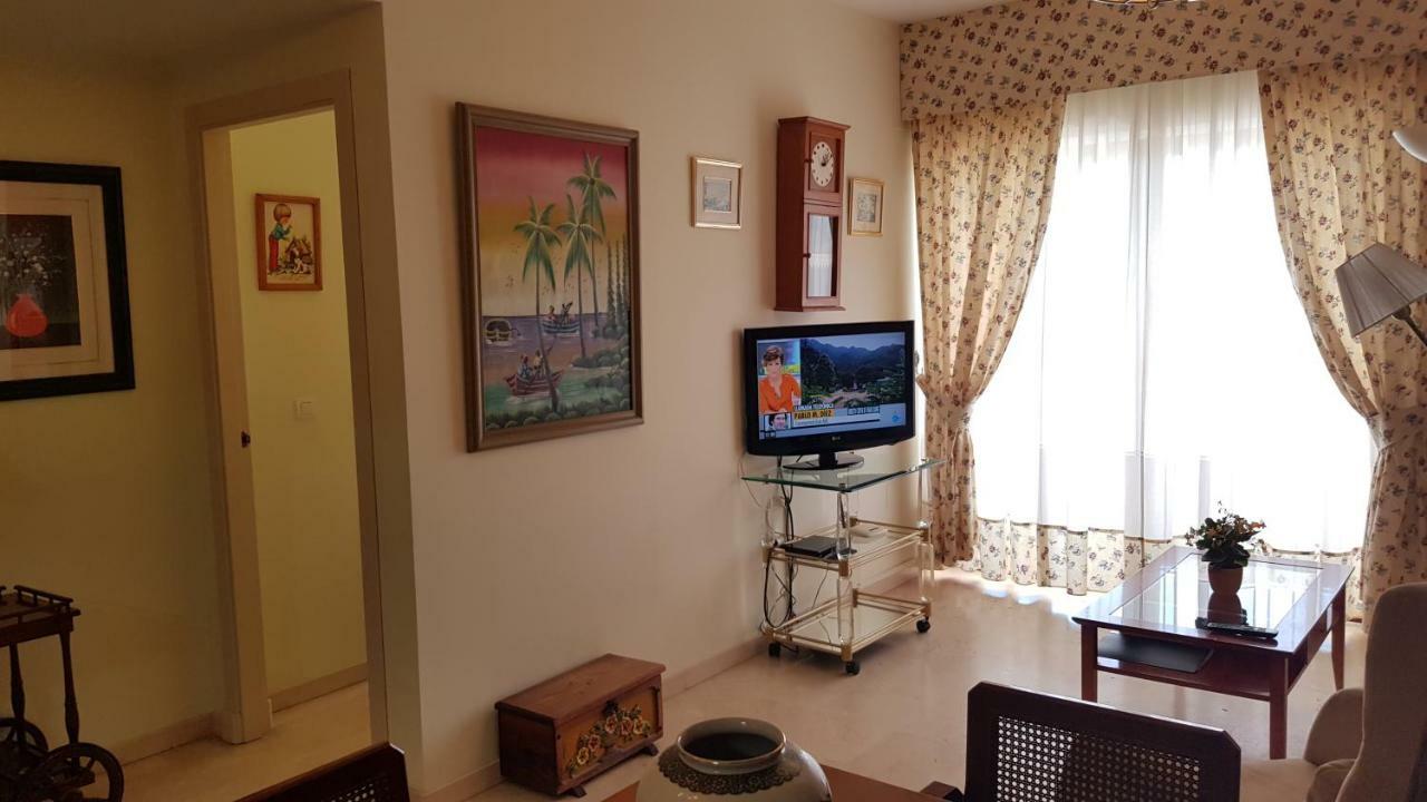 1ª Linea Playa De Burriana 1ºd Apartment Nerja Luaran gambar