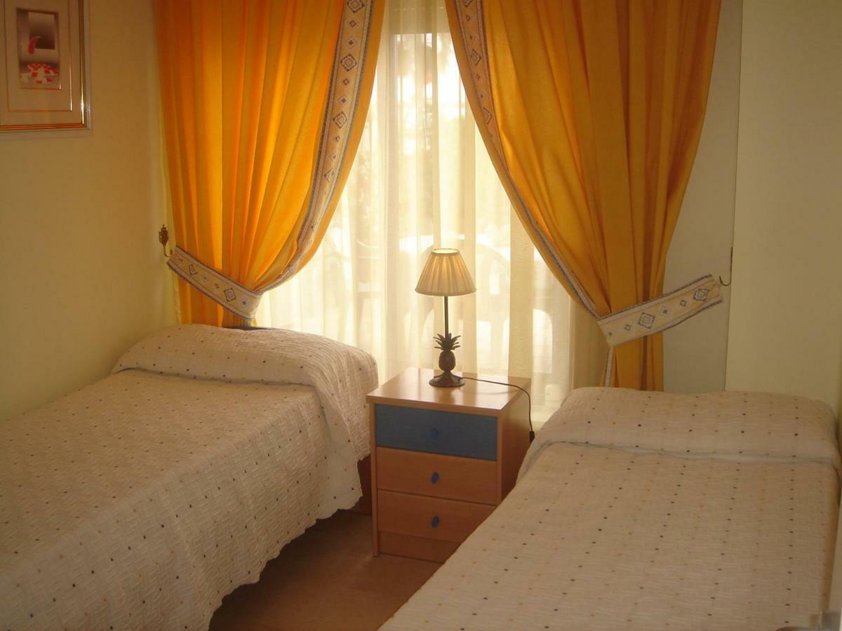 1ª Linea Playa De Burriana 1ºd Apartment Nerja Luaran gambar